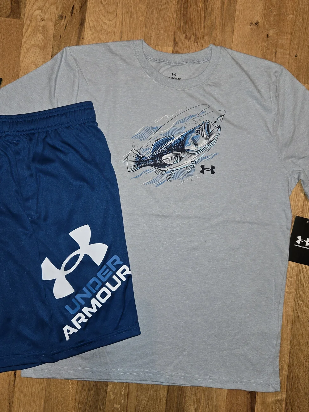 NEW Under Armour Boys Bass Fish Shirt Logo Short Set Youth XLarge